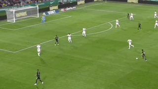 百度体育-【西甲】本泽马破门+82世界波，皇马3比0轻取副班长